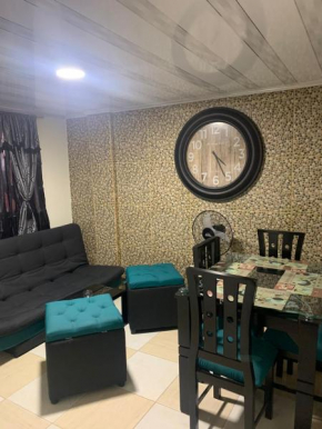 Apartamento de 2 habitaciones para 2 a 4 personas a 20 minutos del centro pago de la primer noche imprescindible para reservar